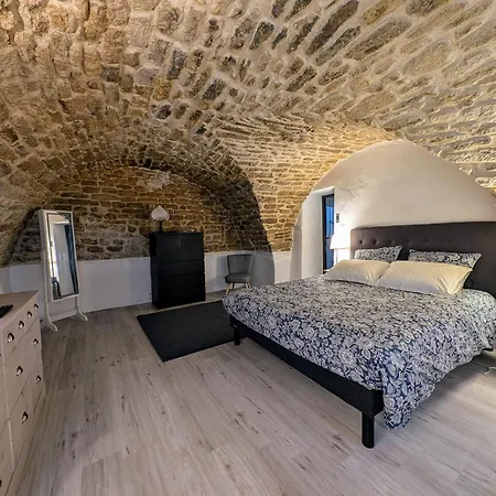 Holiday home De Charme Climatisee - Au Coeur Des Remparts - Vue Panoramique *